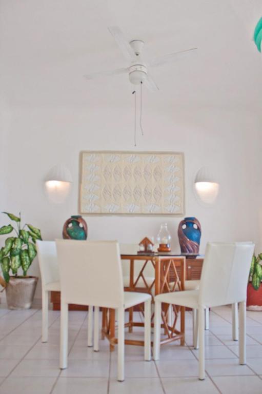 אקומל Villas Flamingo חדר תמונה
