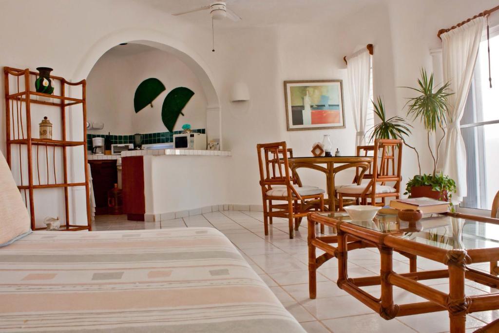 אקומל Villas Flamingo חדר תמונה